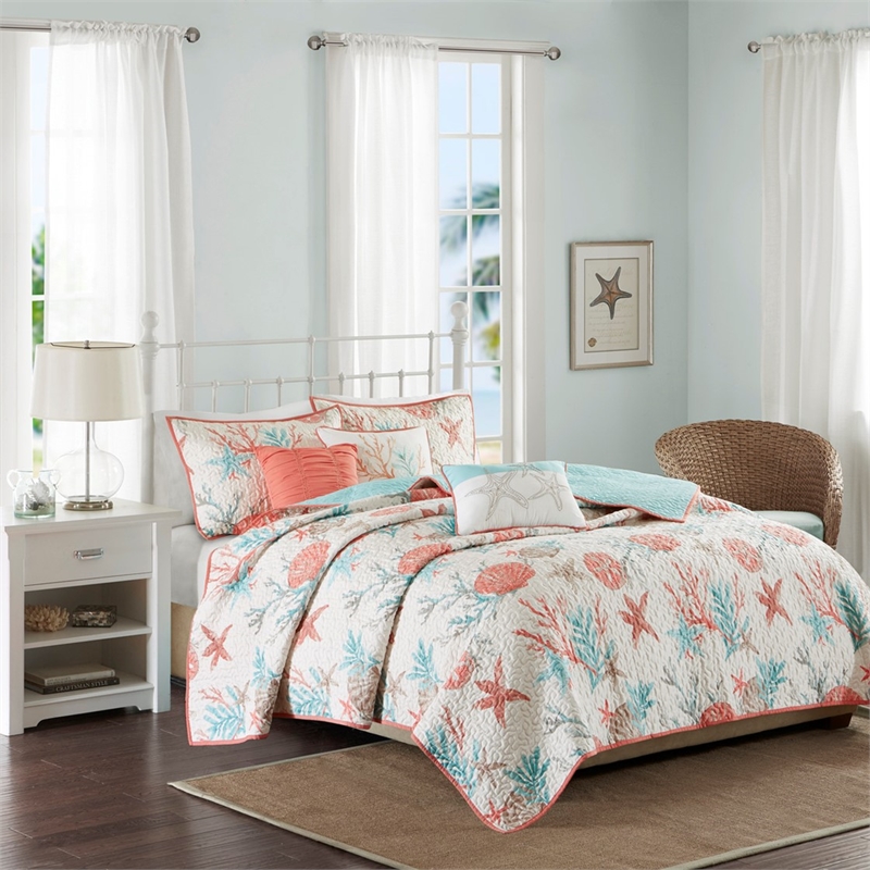 Madison Park Pebble Beach 6-Piece Cotton Quilt Set with Throw Pillows in Coral