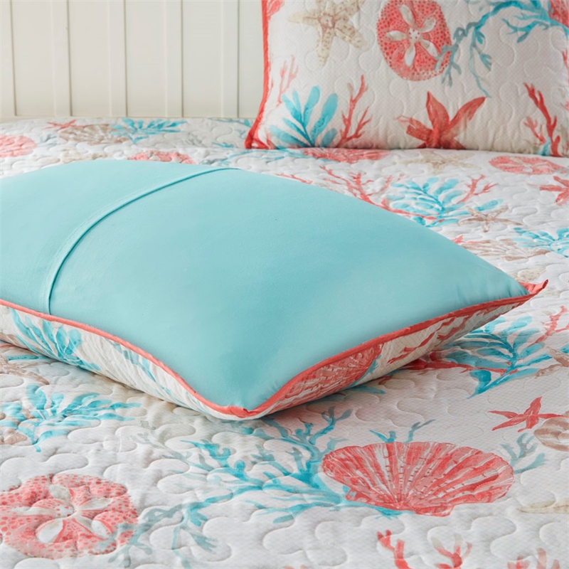 Madison Park Pebble Beach 6-Piece Cotton Quilt Set with Throw Pillows in Coral