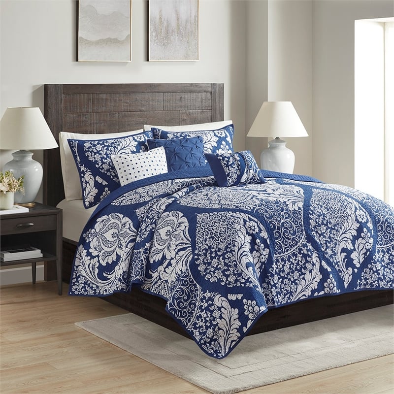 Madison Park Vienna 6-Piece Printed Cotton Quilt Set with Throw Pillows - Indigo