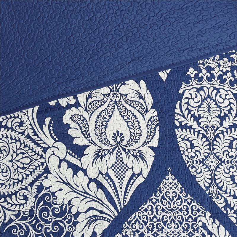 Madison Park Vienna 6-Piece Printed Cotton Quilt Set with Throw Pillows - Indigo