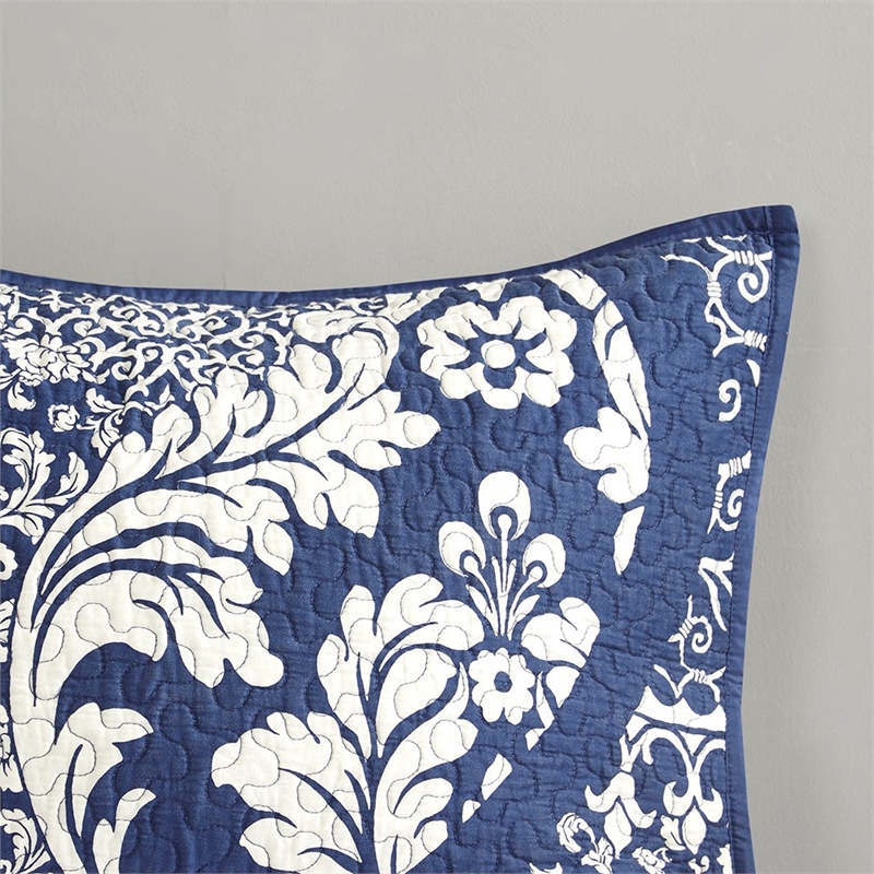 Madison Park Vienna 6-Piece Printed Cotton Quilt Set with Throw Pillows - Indigo