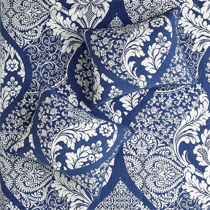 Madison Park Vienna 6-Piece Printed Cotton Quilt Set with Throw Pillows - Indigo