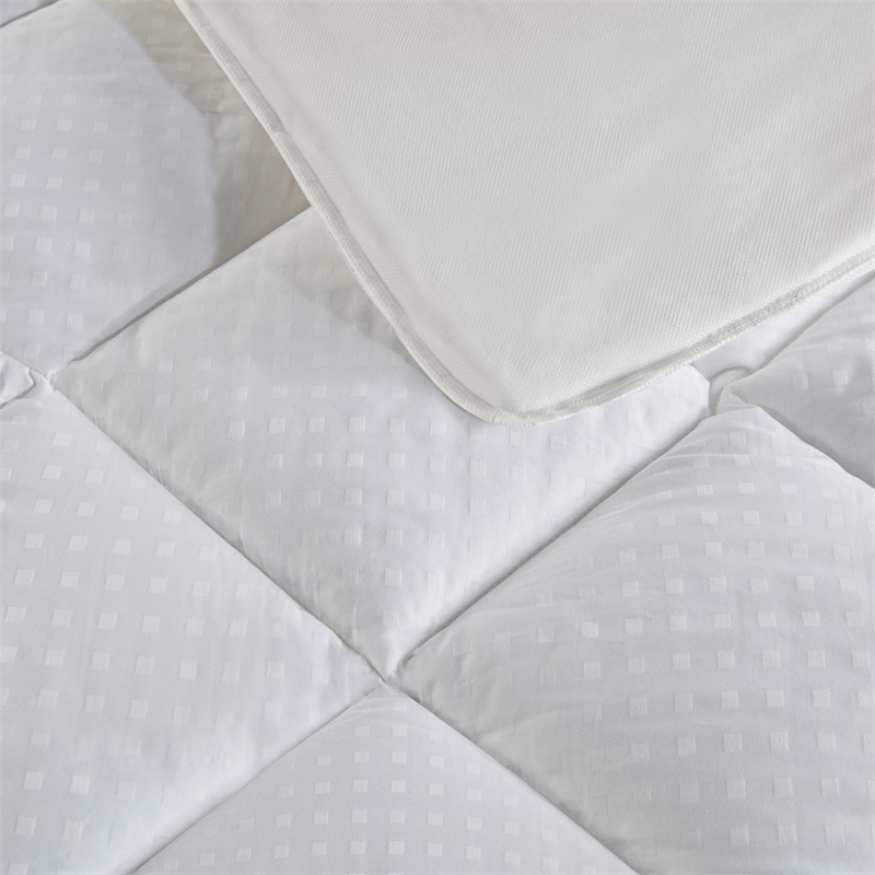 Croscill Signature Dobby Cotton Waterproof Mattress Pad in White Queen