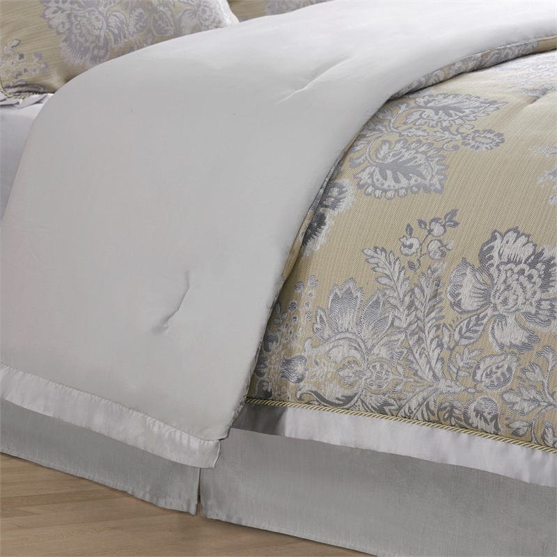 Croscill Classics Loretta 4 Piece Comforter Set in Beige Cal King