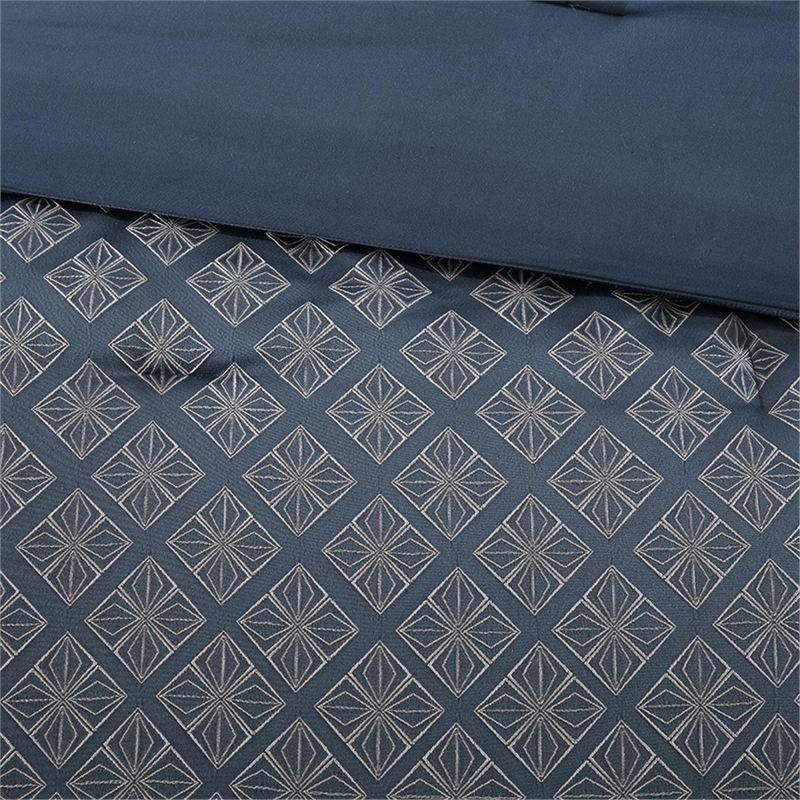 Madison Park Biloxi 6 Piece Duvet Cover Set in Navy Full/Queen