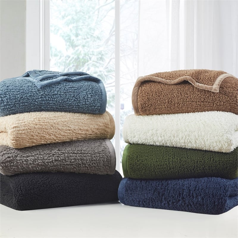 Woolrich Burlington Berber Blanket in Navy Full/Queen