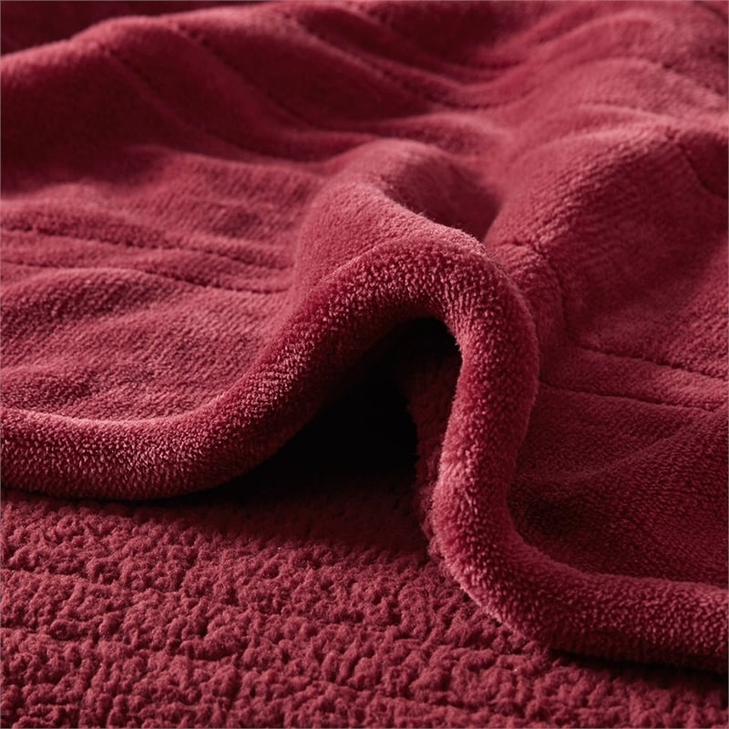 Beautyrest Heated Microlight to Berber Blanket in Red Full