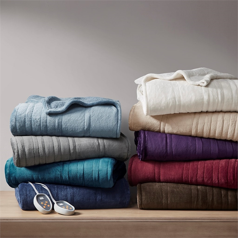 Beautyrest Heated Microlight to Berber Blanket in Blue King