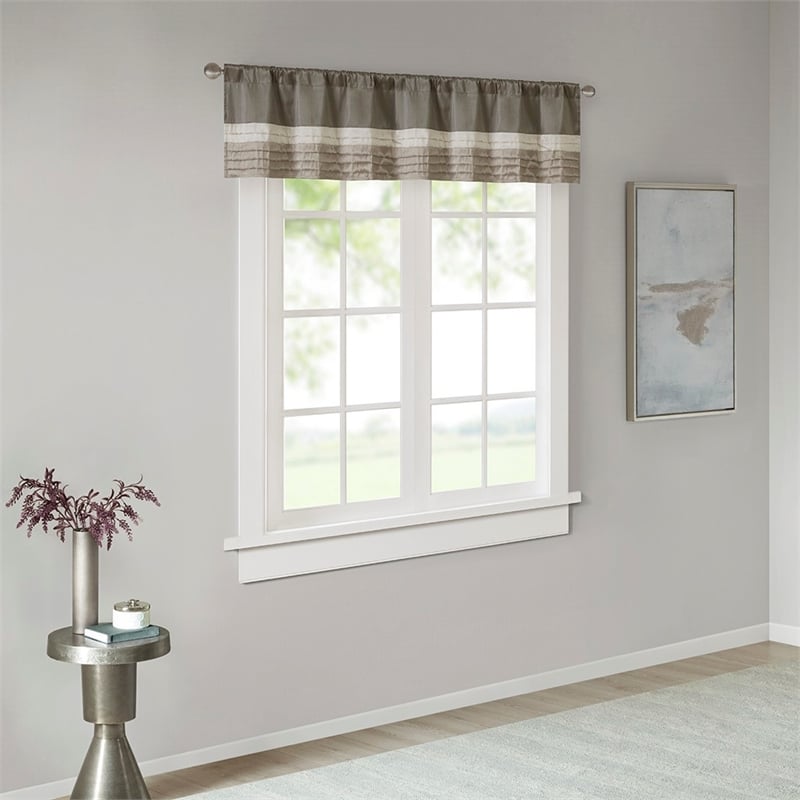 Madison Park Amherst Polyoni Pintuck Window Valance in Natural