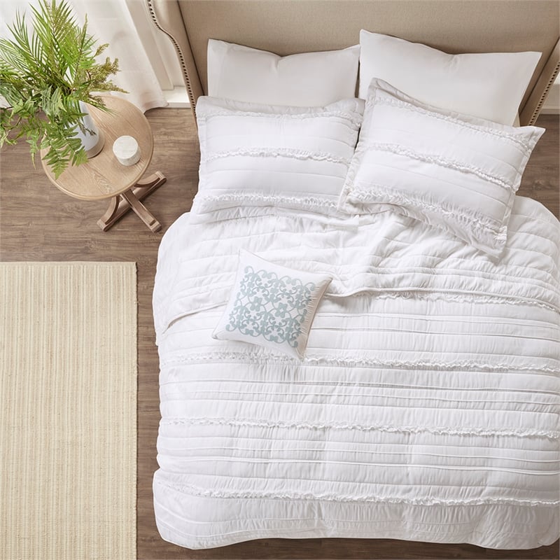 Madison Park Celeste 4-Piece Fabric Ruffle Quilt Set with Throw Pillow in White