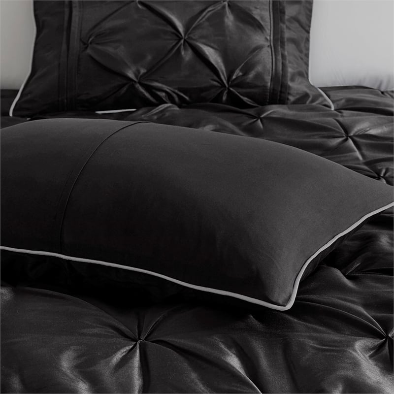 Madison Park Laurel 7-Piece Transitional Fabric Tufted Comforter Set in Black