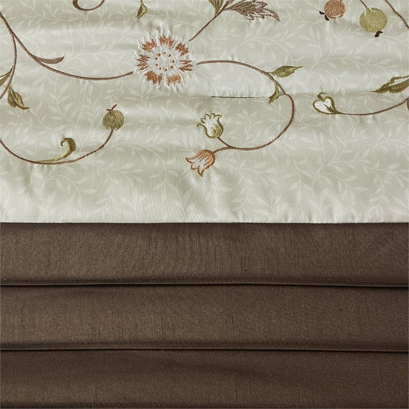 Madison Park Serene 7-Piece Fabric Embroidered Comforter Set in Green