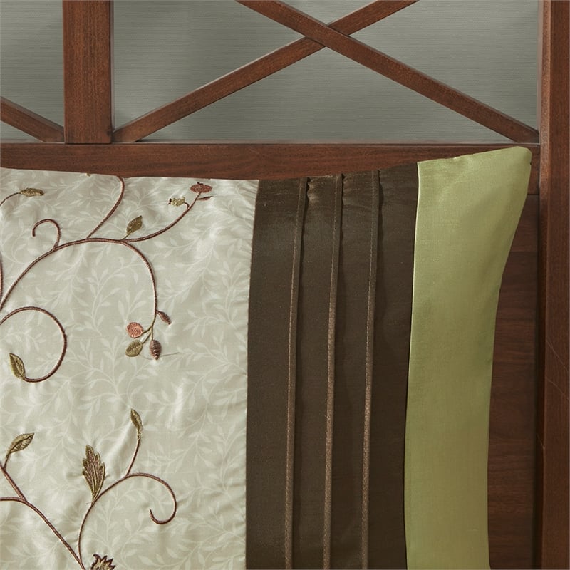 Madison Park Serene 7-Piece Fabric Embroidered Comforter Set in Green