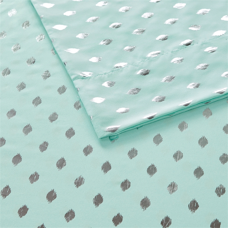 Intelligent Design Metallic Dot 66x102