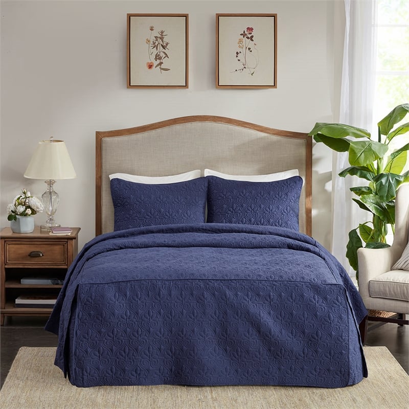 Madison Park Quebec 3-Piece Fabric Fitted Bedspread Set in Navy