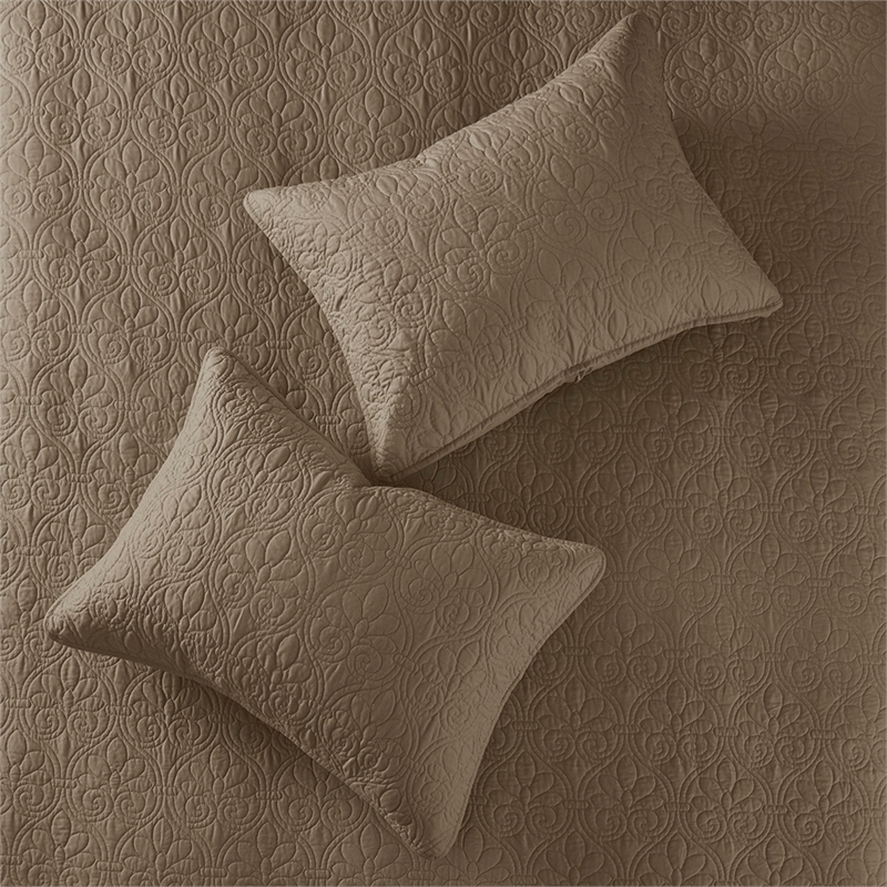 Madison Park Quebec Transitional Fabric Reversible Quilt Set in Mocha Brown