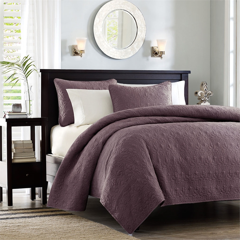 Madison Park Quebec Transitional Fabric Reversible Quilt Set in Purple