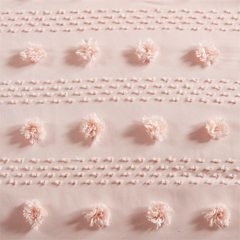 Intelligent Design Lucy Clip Jacquard Fabric Comforter Set in Pink