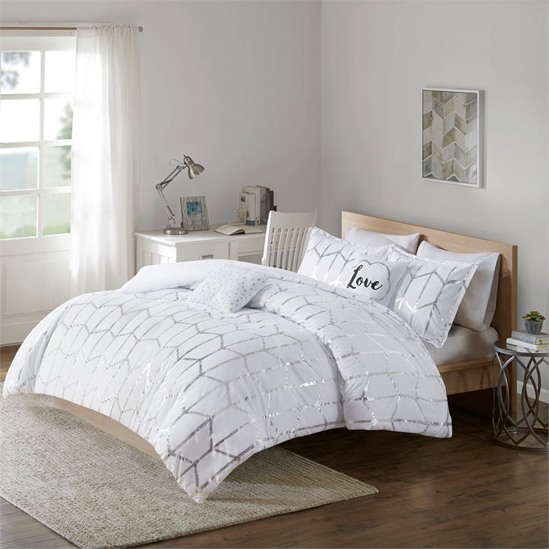 Intelligent Design Raina Fabric Metallic Printed Comforter Set in White/Silver