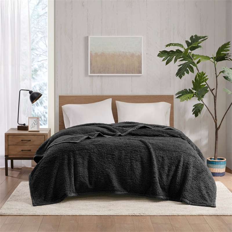 Woolrich Burlington Contemporary Solid Berber Fabric Full/Queen Blanket in Black