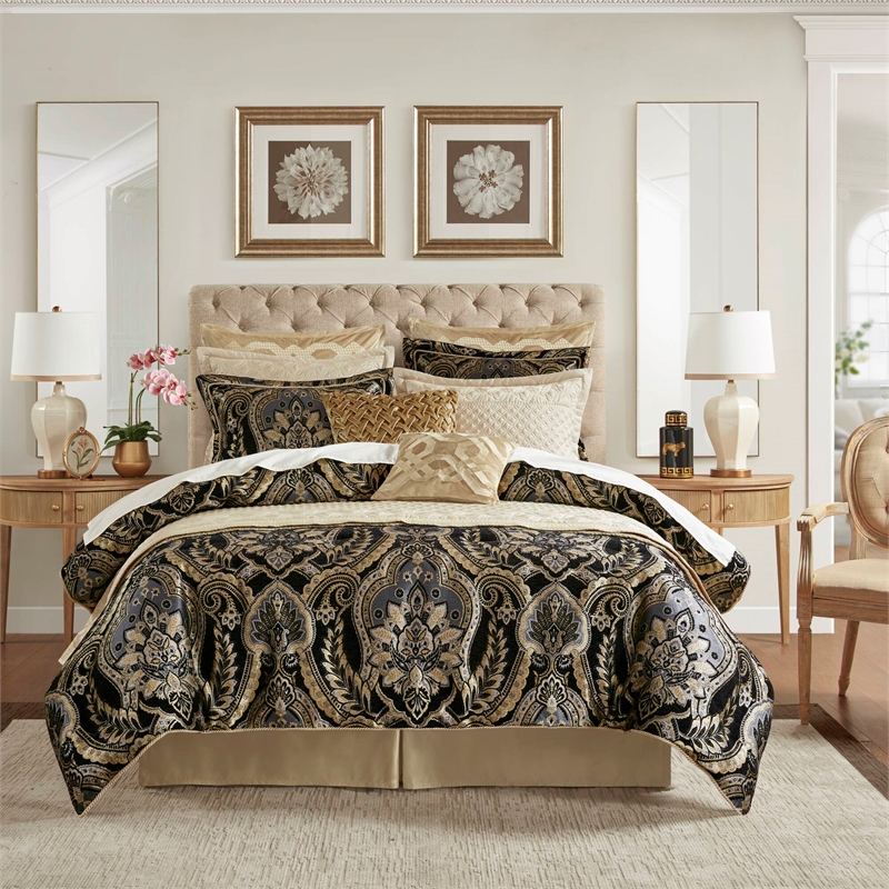 Olliix Croscill Classics Julius Queen Comforter Set Polyester in Black