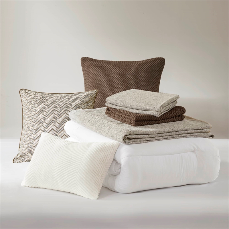 Olliix Madison Park Signature Chapman Queen Comforter Set in Nuetual Ivory