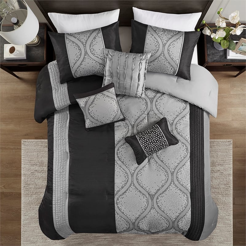 Olliix Madison Park Lori Full/Queen Comforter Set Polyester in Black/Silver