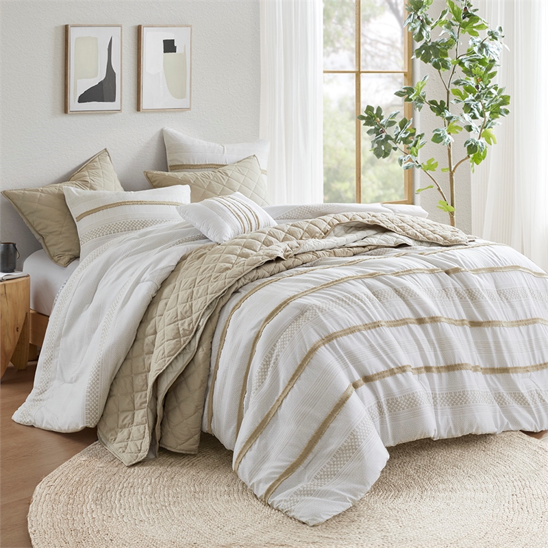 Olliix Madison Park Carolina King/Cal King Comforter Set Polyester in Taupe