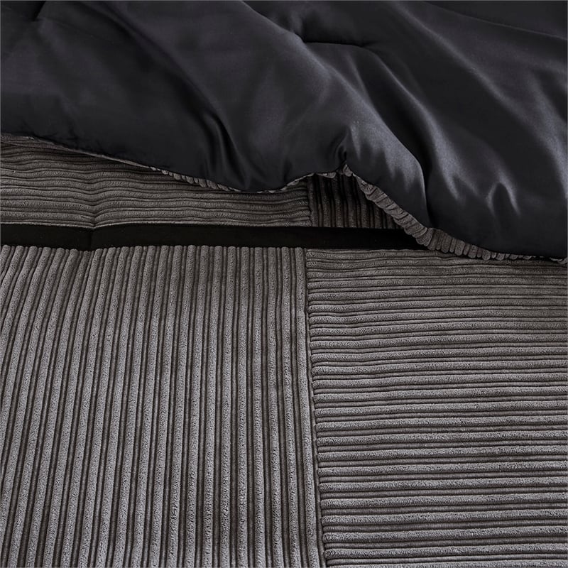 Olliix Madison Park Dallas Cal King Comforter Set Polyester in Grey