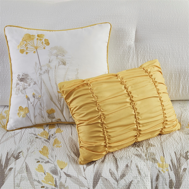 Olliix Madison Park Prairie Full/Queen Comforter Set Polyester in Yellow
