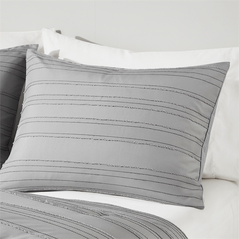 Olliix Intelligent Design Oliver Twin/Twin XL Comforter Set Polyester in Gray