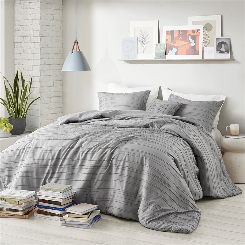 Olliix Intelligent Design Oliver Twin/Twin XL Comforter Set Polyester in Gray