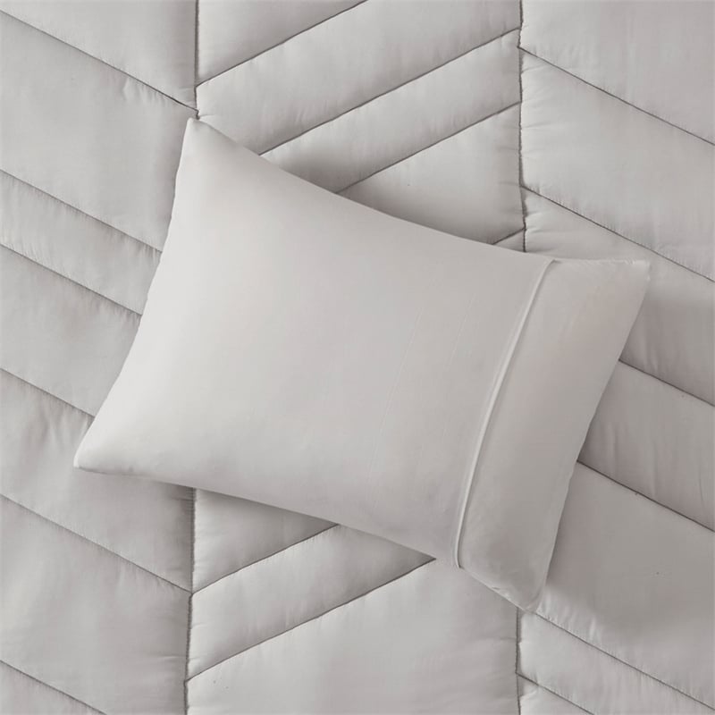Olliix Intelligent Design Remy Twin/Twin XL Comforter Mini Set Polyester in Gray