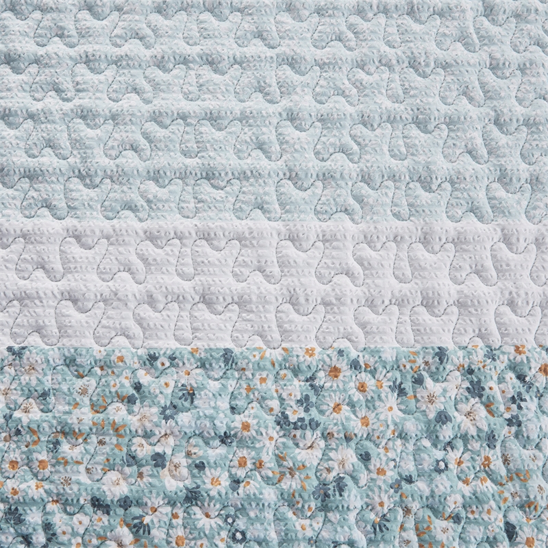 Olliix Madison Park Caralie King/Cal King Quilt Set Polyester in Aqua