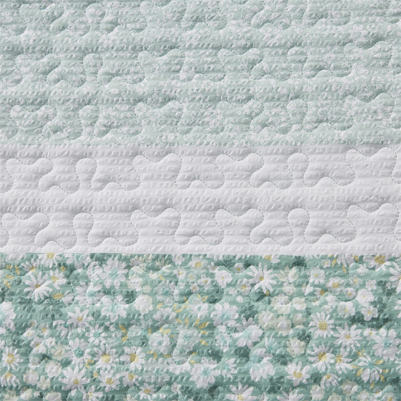 Olliix Madison Park Caralie King/Cal King Quilt Set Polyester in Green