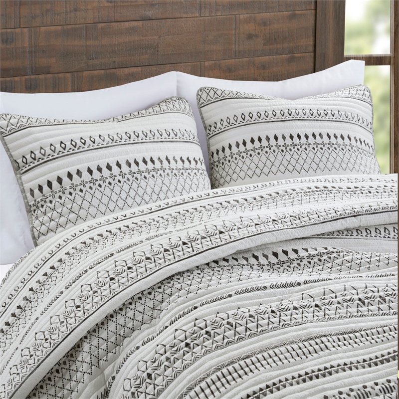 Olliix Madison Park Fraser Full/Queen Coverlet Mini Set in Ivory/Black