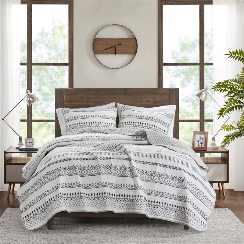 Olliix Madison Park Fraser Full/Queen Coverlet Mini Set in Ivory/Black