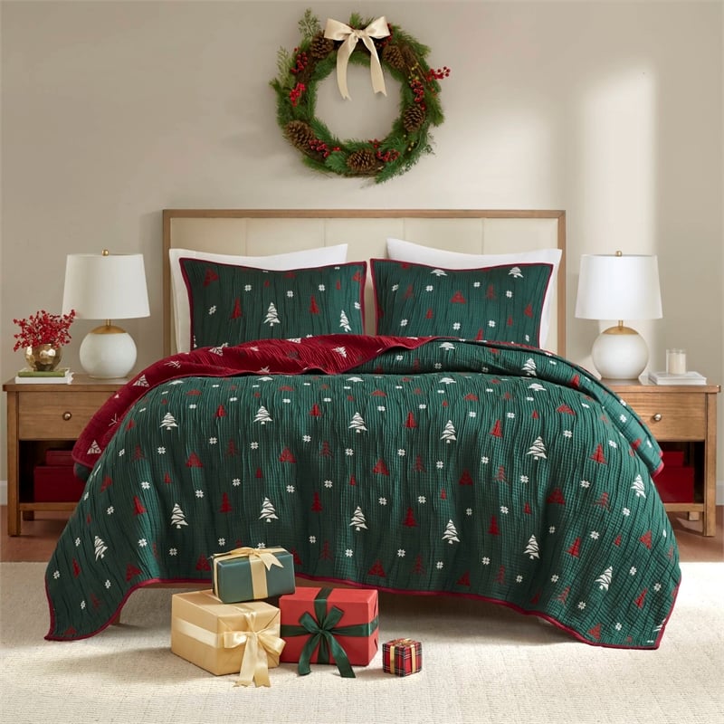 Olliix Madison Park Winter Queen Coverlet Mini Set Polyester in Red