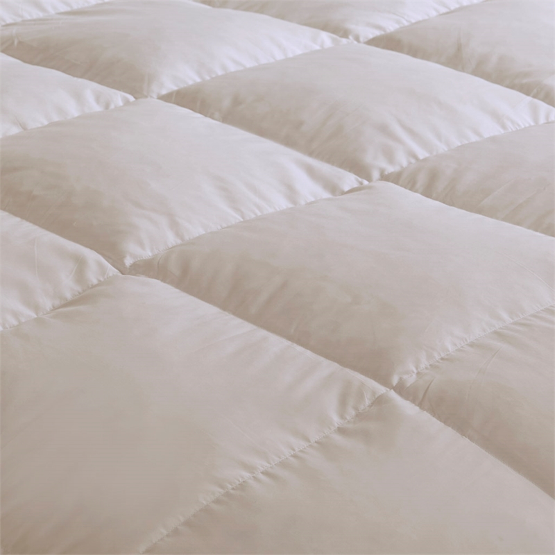 Olliix True North by Sleep Philosophy Heavy Warmth Full/Queen Comforter in Cream
