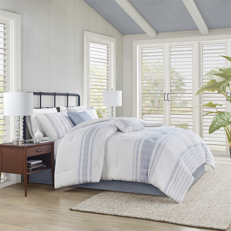 Olliix Harbor House Blue Morgan Queen Comforter Set Cotton in White/Blue