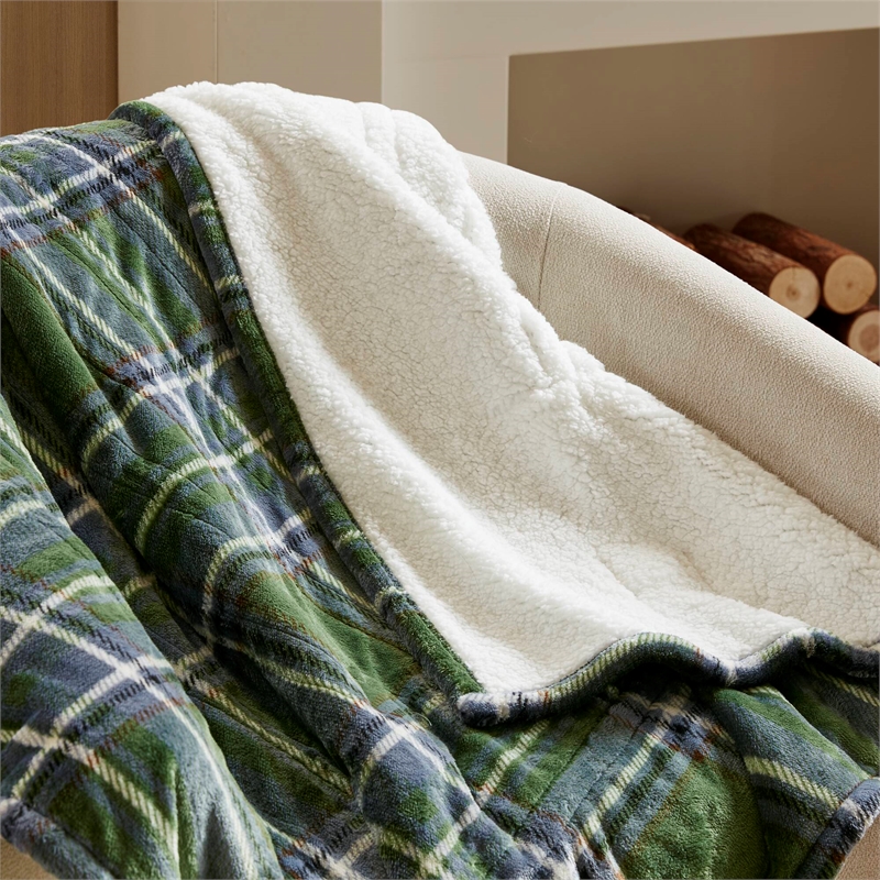 Olliix Woolrich Print Plush to Sherpa 50x60