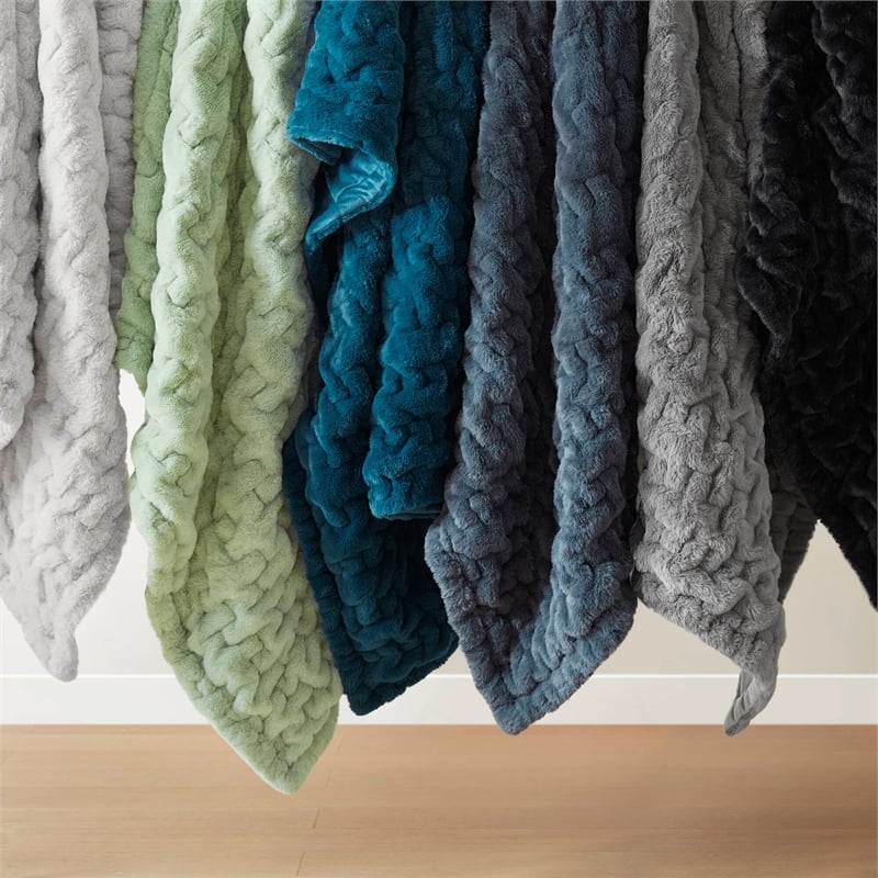 Olliix Madison Park Ruched Fur 50x60