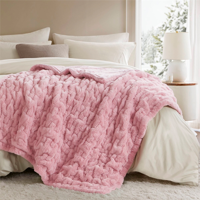 Olliix Madison Park Ruched Fur 50x60