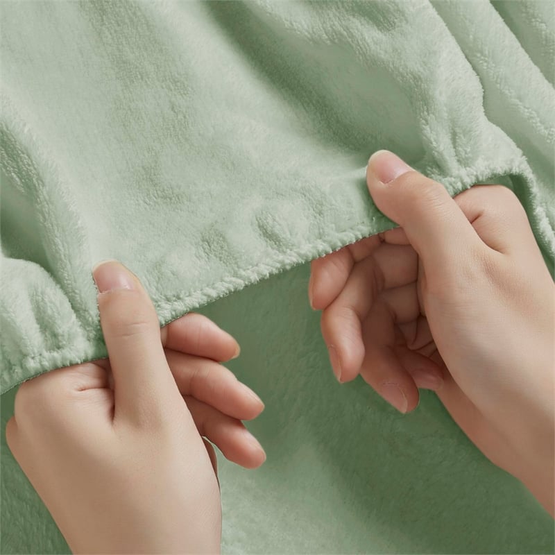 Olliix True North by Sleep Philosophy Soloft Plush Queen Sheet Set in Green