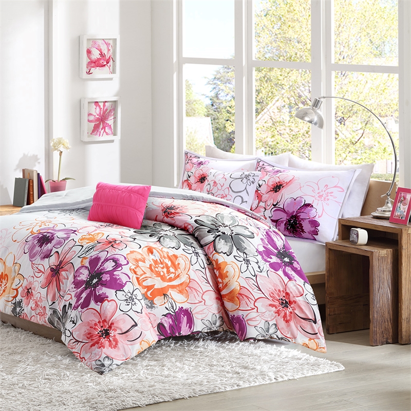 Olliix Intelligent Design Olivia King/Cal King Comforter Set Polyester in Pink