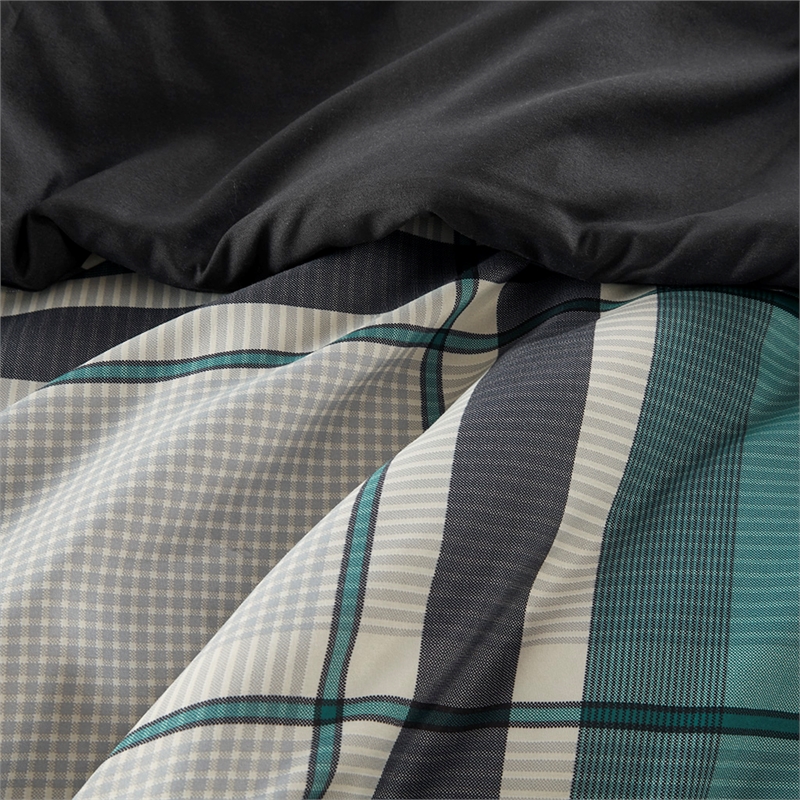 Olliix Intelligent Design Robbie Twin XL Comforter Set Polyester in Teal/Black