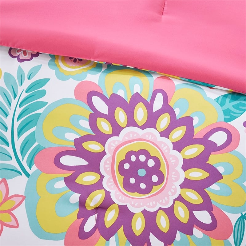 Olliix Intelligent Design Camille Full/Queen Comforter Set Polyester in Pink