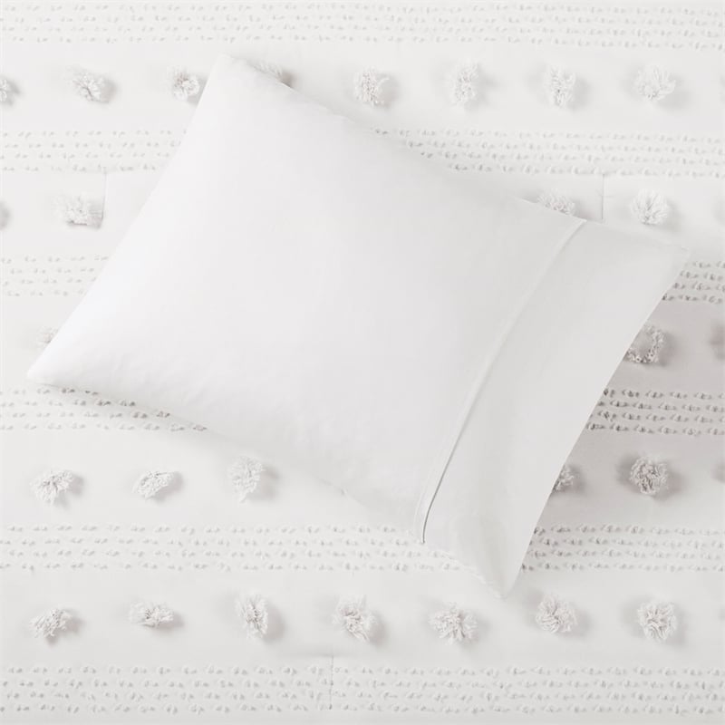 Olliix Intelligent Design Lucy Twin/Twin XL Comforter Mini Set in Ivory