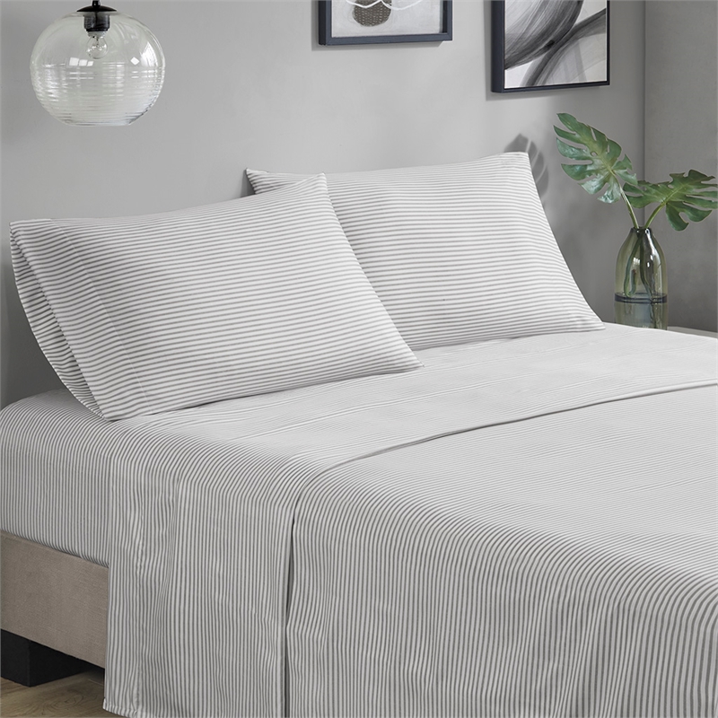 Olliix Madison Park Essentials Jaxon Queen Comforter Set Polyester in Aqua/Grey
