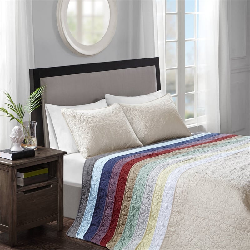 Olliix Madison Park Quebec Queen Bedspread Set Cotton in Red